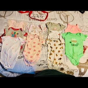 Baby clothes up to 12 months mostly up to 9 months